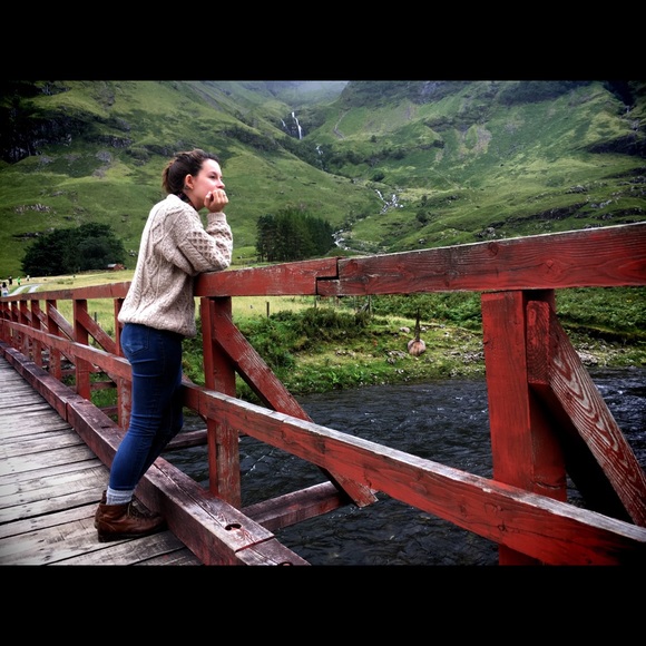 Meet your Posher, Sierra - Picture 3 of 5